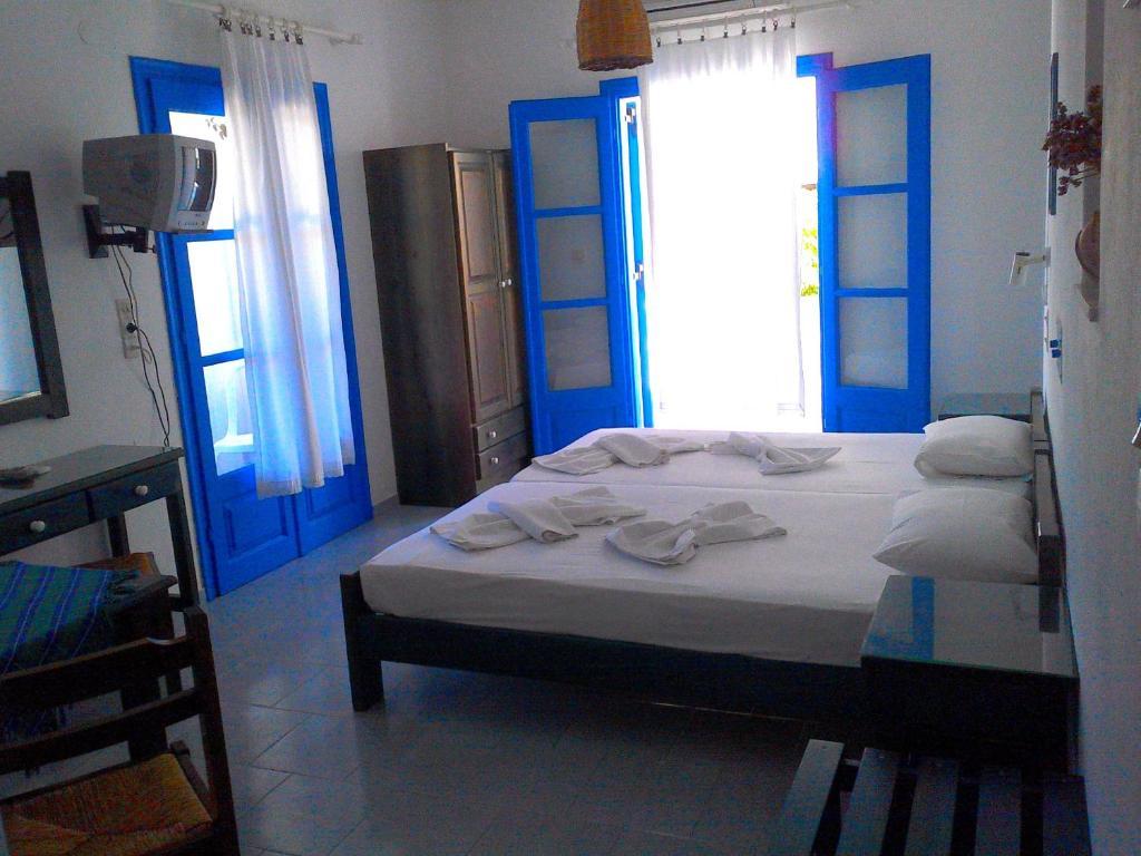 Pelagos Studios Páros Habitación foto